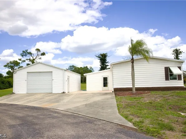 19400 Pony Ln, North Fort Myers, FL 33903