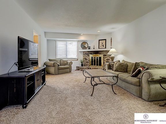 4th image of 317 S 151st Cir