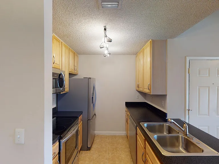 Altamira Place Apartment Homes — Photo 93