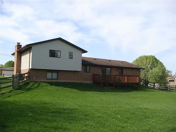 4th image of 7572 Evans Ct