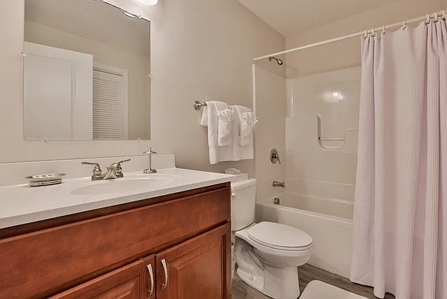 Residences at Colcord Pond — Photo 20