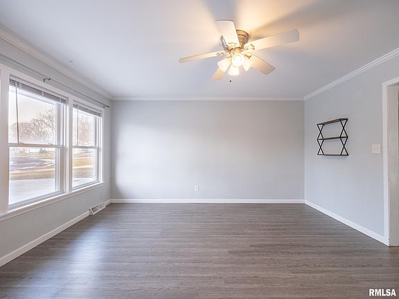 5th image of 5708 N Mar Vista Dr