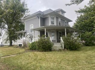 4684 Perry Rd, Malta, IL 60150