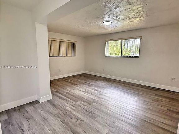 5th image of 1910 NW 163rd St