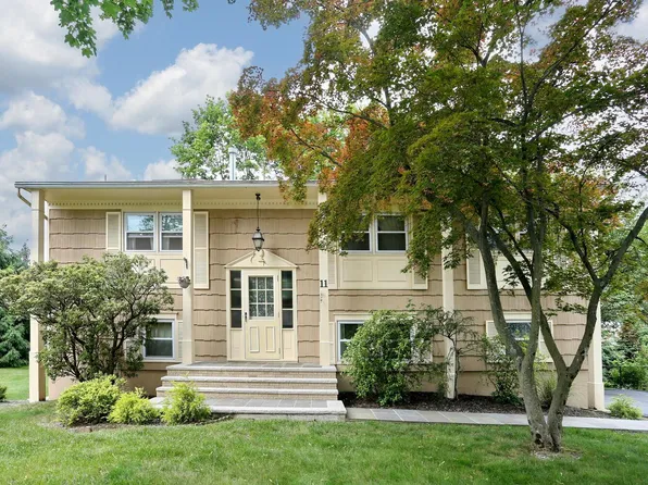 11 Claremont Lane, Suffern, NY 10901