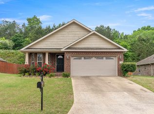 379 Ivy Hills Cir, Calera, AL 35040