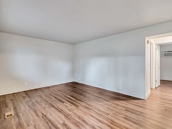 3rd image of 2103 E 3300 S APT B