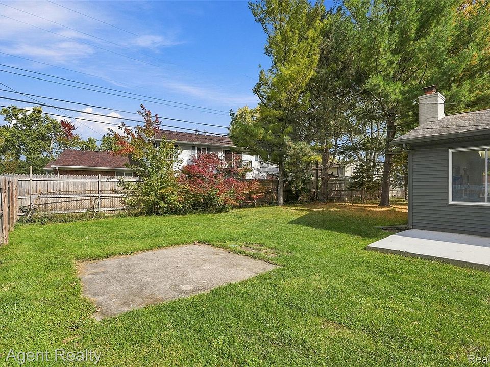 24223 Ramsgate St, photo 25