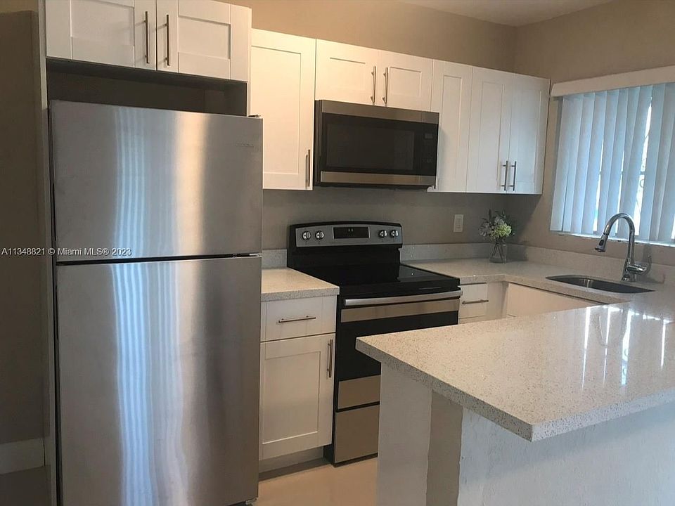 1st image of 2900 NW 30th St #2902