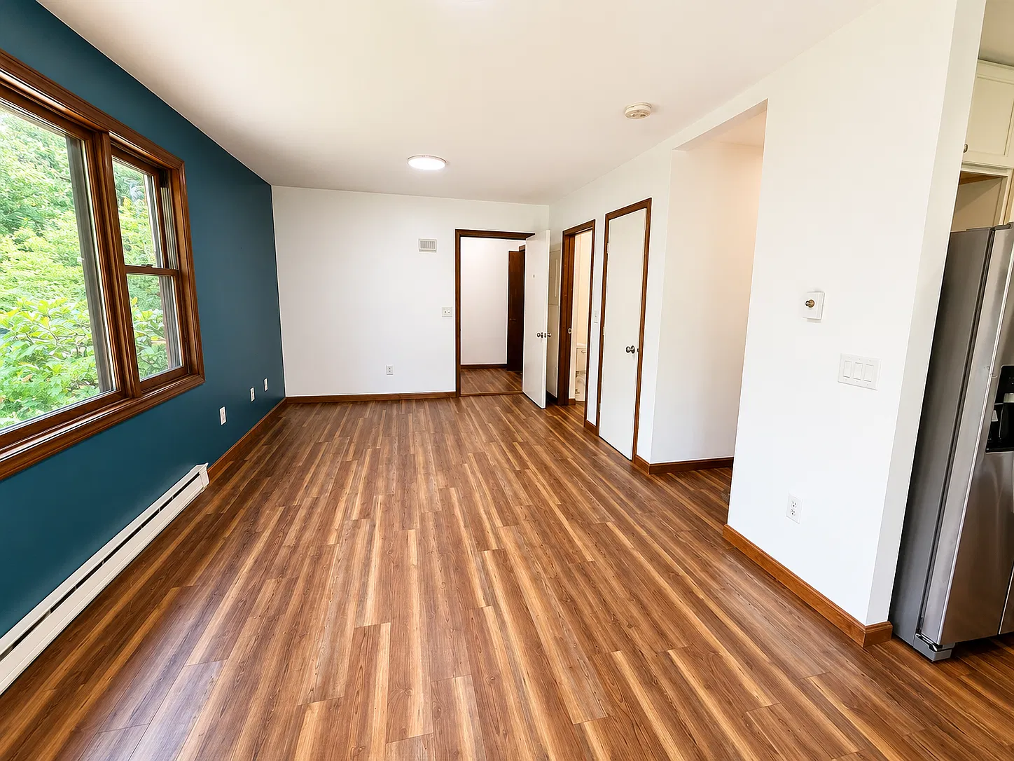 3 bed, 1.5 bath, 1200 sqft, $2,000 — Photo 2