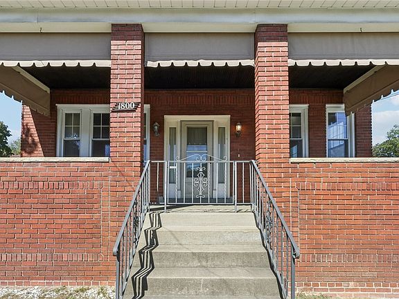 4th image of 1800 Younger Ave