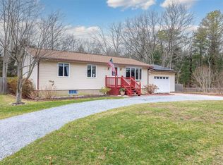 6 Fairview Ave, Medford, NY 11763