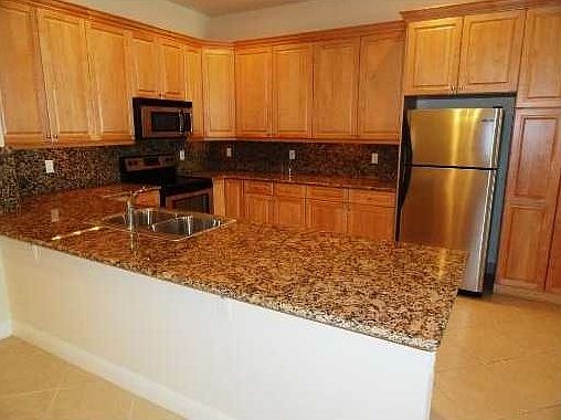 2nd image of 2820 NE 32nd St