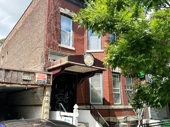 1013 Avenue M image 3 of 17