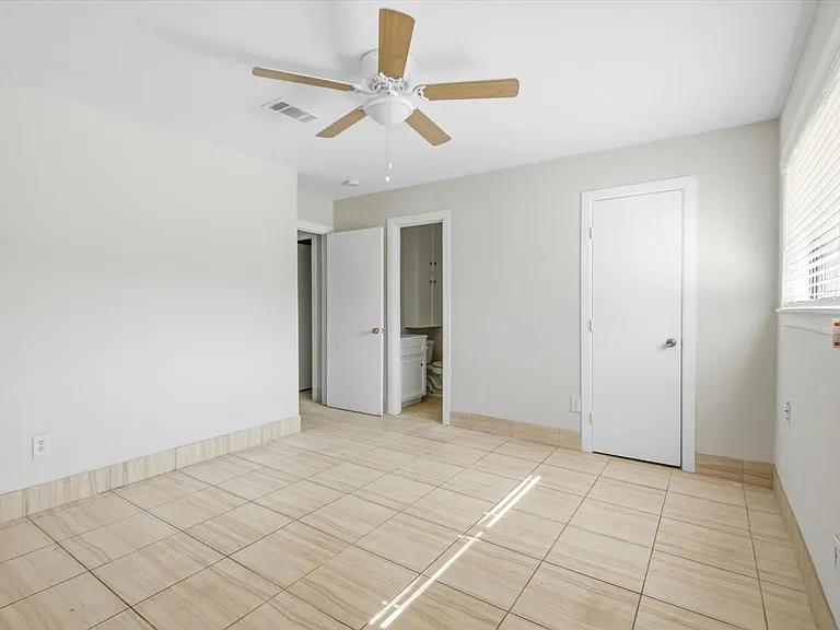 501 Ladd St — Photo 26