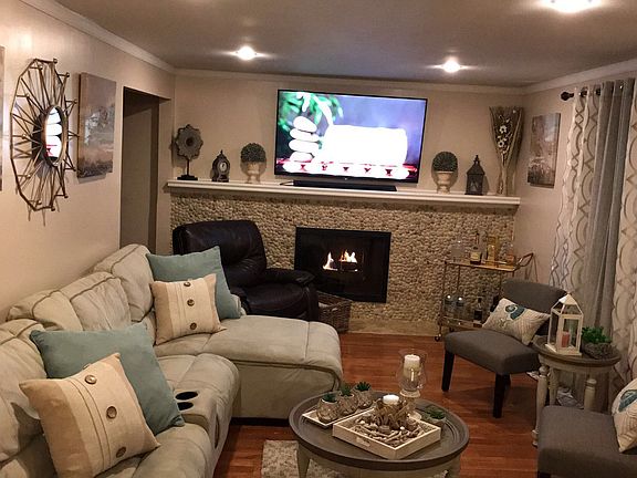 2nd image of 4179 Mahogany Dr