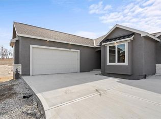 11546 S Olathe View Rd, Olathe, KS 66061