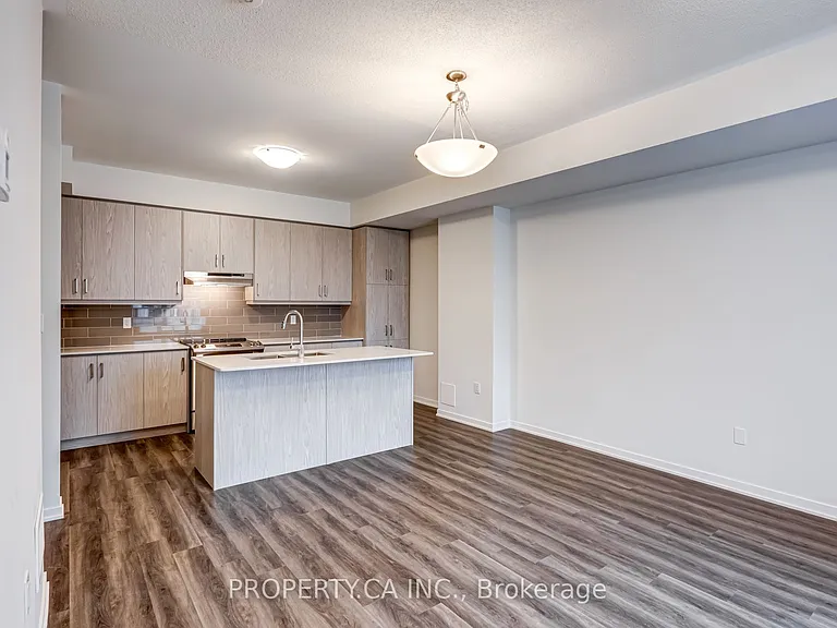 80 Honeycrisp Cres #Townhouse 377 — Photo 4