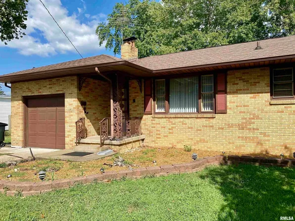 703 N Madison St, Marion, IL 62959