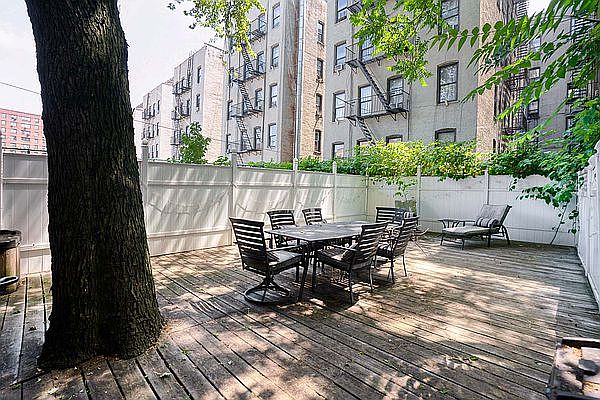 1st image of 156 E 102nd St #2R
