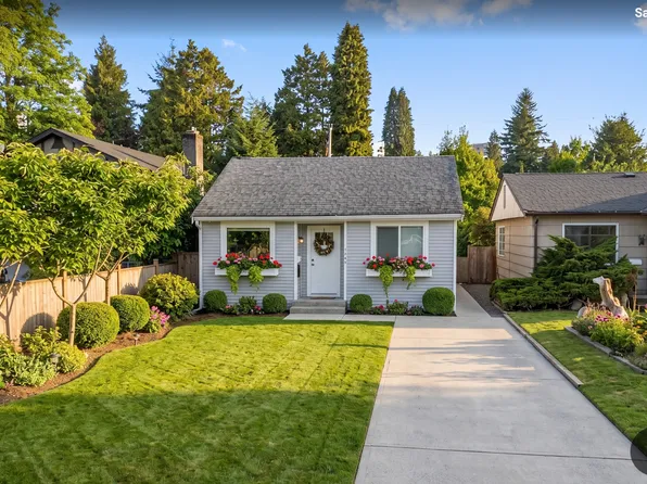 1765 Bowser Ave, North Vancouver, BC
