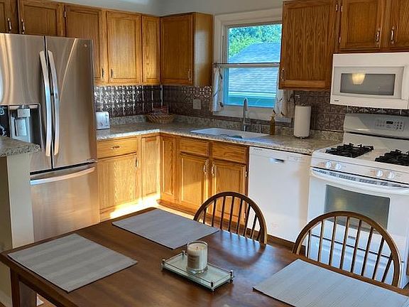 3rd image of 2311 Welworth Ave
