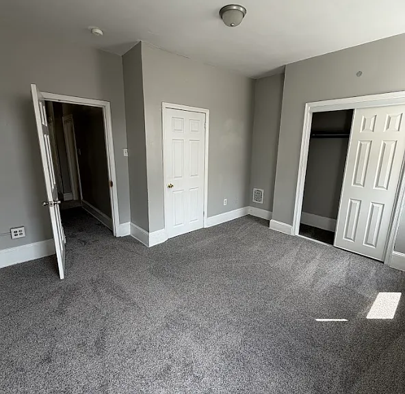 413 N Redfield St — Photo 8
