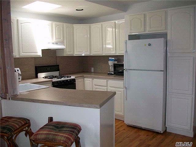 1st image of 70 Acapulco St