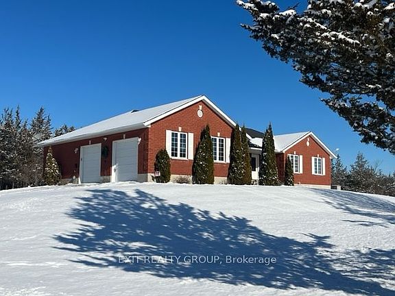 4th image of 1047 Lazier Rd