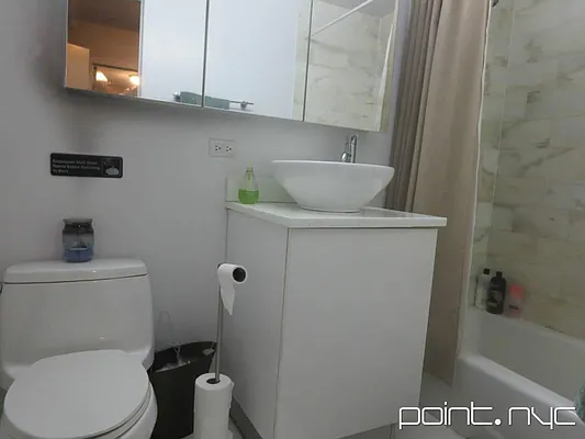 Rented by Point NYC | media 12