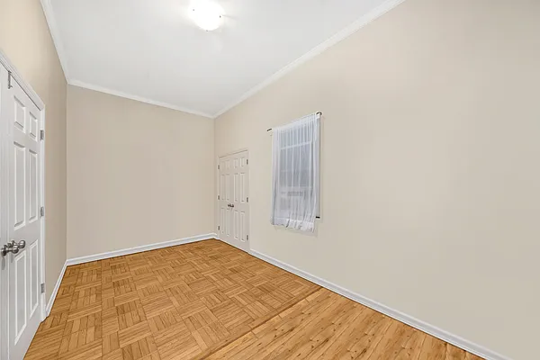 Sold by Bank Neary | media 23