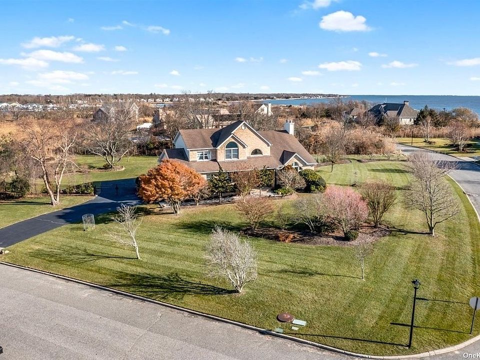 22 Skyhaven Drive, Patchogue, NY 11772 Zillow