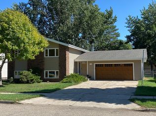 1703 E Omaha Dr, Bismarck, ND 58504