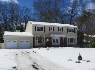 13 Friar Ln, Manalapan, NJ