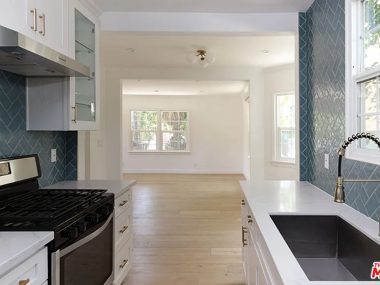 3047 Perlita Ave — Photo 11