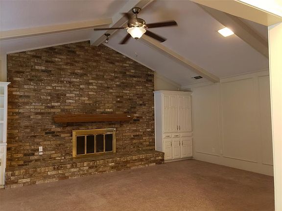2nd image of 1005 Serenade Ln