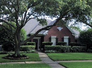 4710 Castlewood St, Sugar Land, TX 77479