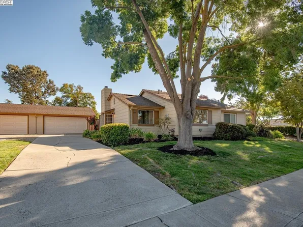 4341 Golf Dr, Livermore, CA 94551