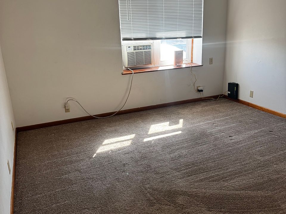 1st image of 271 Main St NW #201