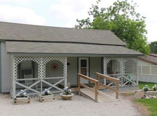 403 E Davilla St, Granger, TX 76530