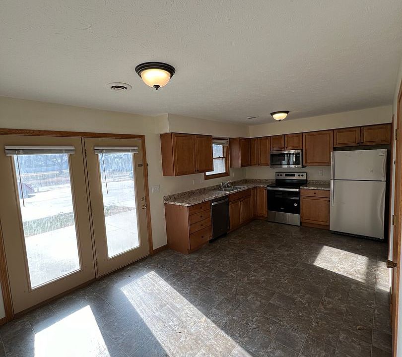 721 W. 8th 721 W 8th St Junction City, KS Zillow Apartments for