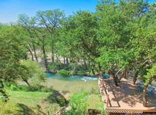 117 Jj Ln E, Center Pt, TX 78010