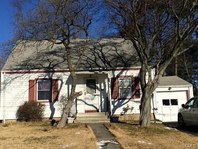 2nd image of 134 Soundview Ave