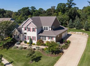 1027 Wicklow Ln SW, Rochester, MN 55902