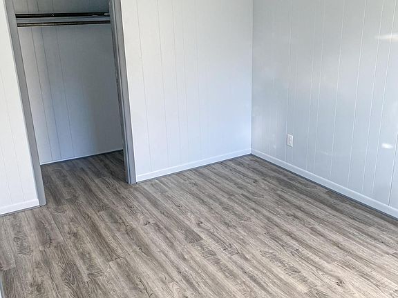 5th image of 1428 4th Ave S