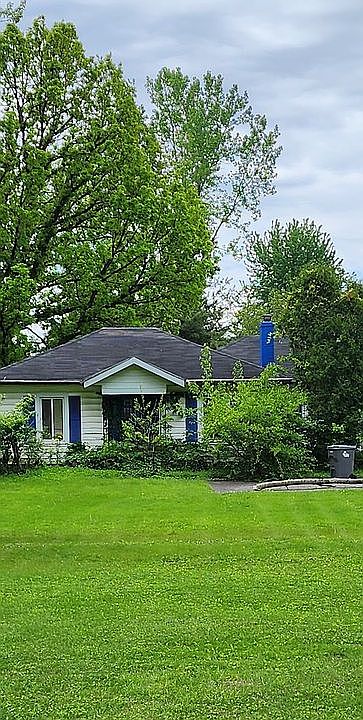 1st image of 6027 W 56th St