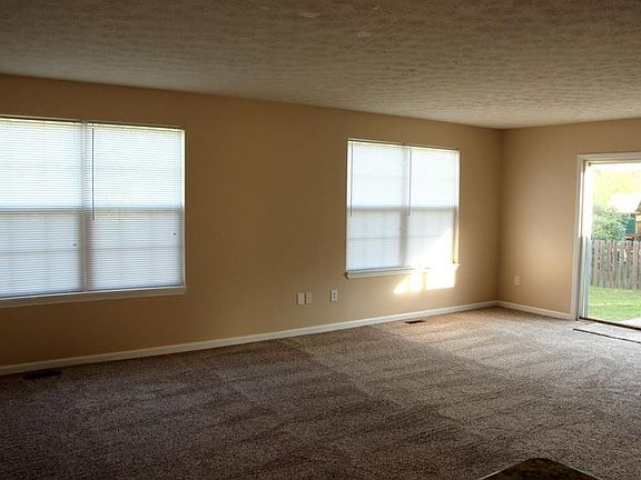 5th image of 10071 Golden Pond Dr