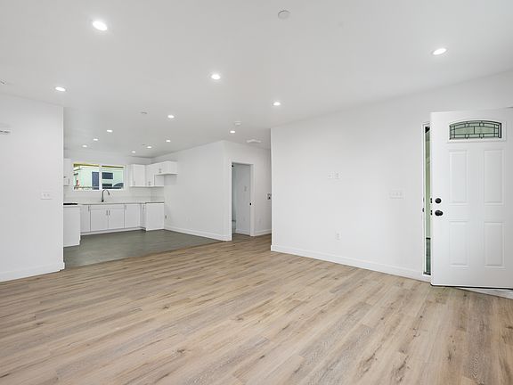 4th image of 759 E 25th St