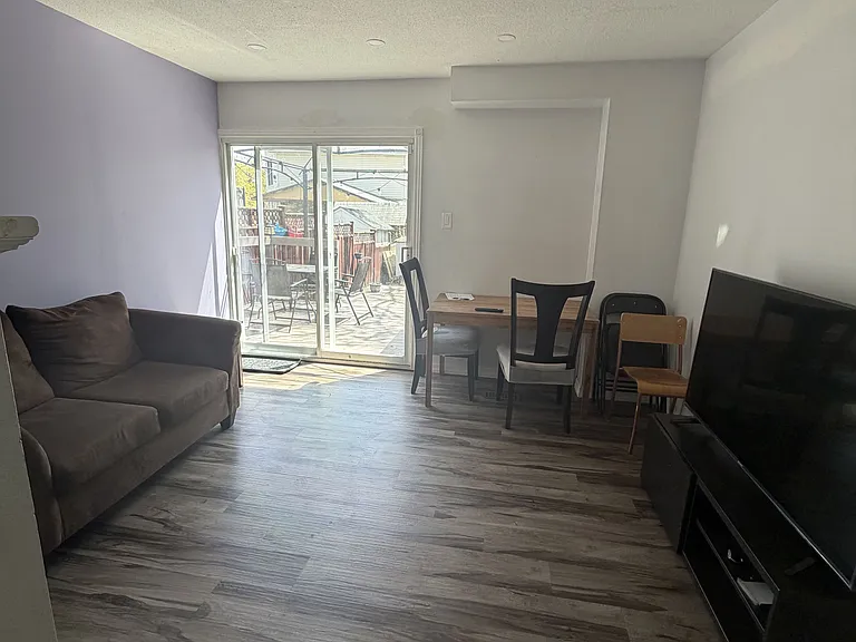 6 Cedarhill Cres — Photo 6