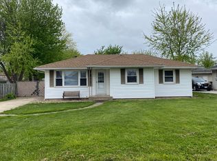 113 Briargate Rd, Washington, IL 61571